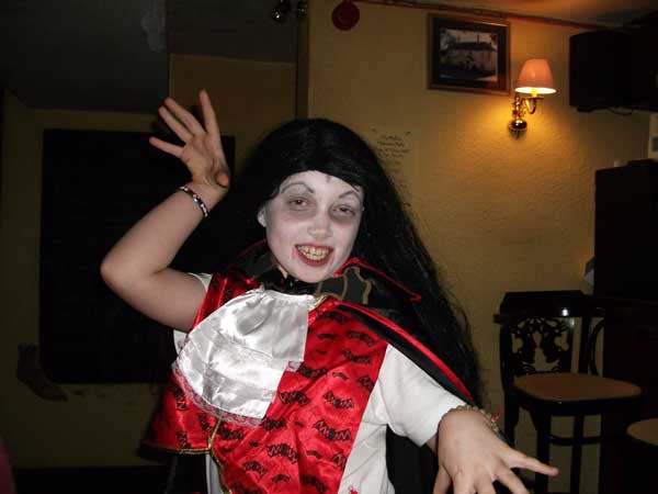 BullHalloween06-12