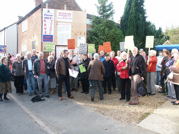 The assembled villagers before departure.
