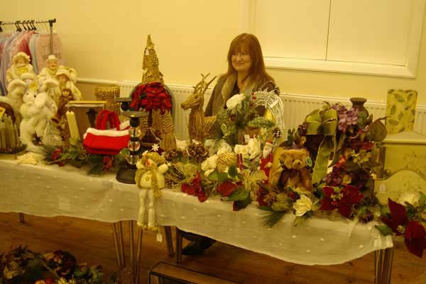 HallXmasFair06-02