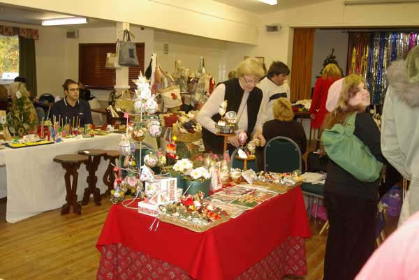 HallXmasFair06-05