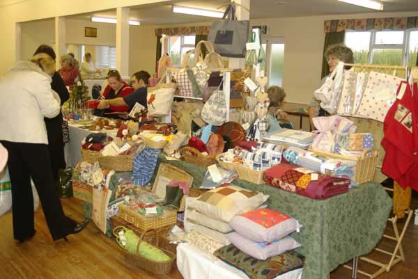 HallXmasFair06-08