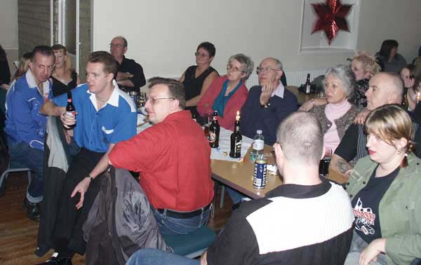 HoundogsNewYear0607-w10