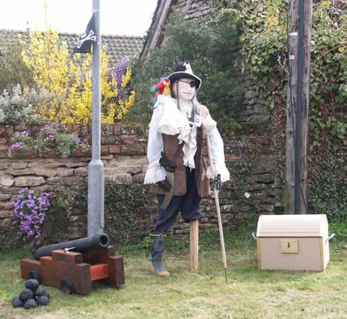 ScareCrowsApril06-03