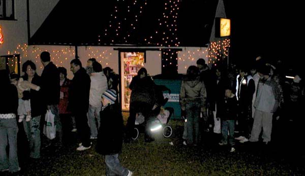 SantaHogRoast2006-03