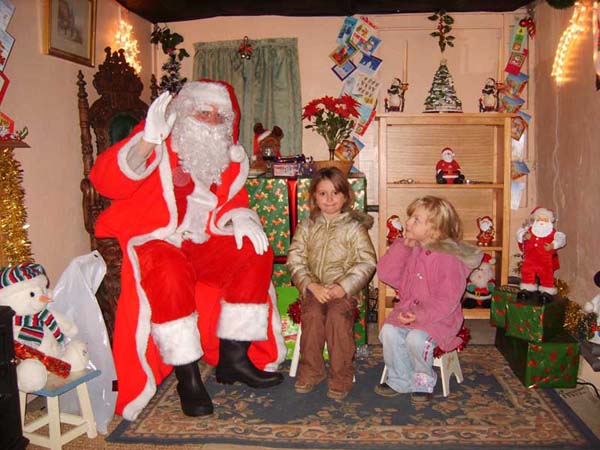 SantaHogRoast2006-33