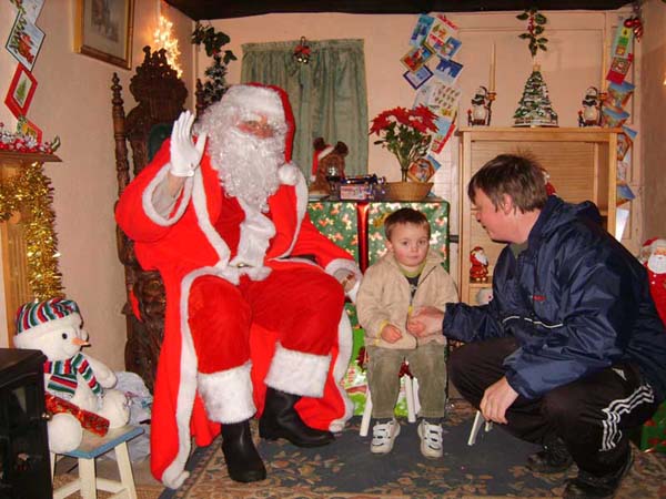 SantaHogRoast2006-40