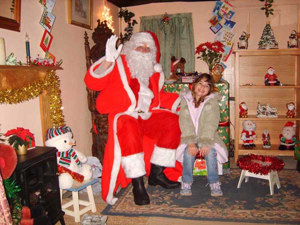 SantaHogRoast2006-43